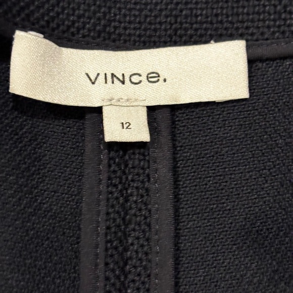 Vince Sculptural Panama Linen-Blend Short - Picture 5 of 7